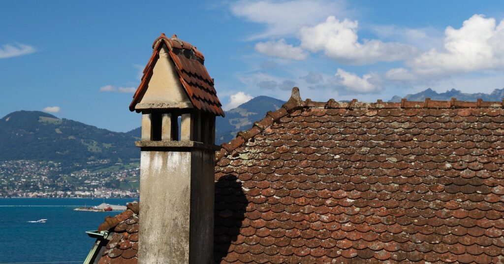 altidrone-services–drone–perpignan-66-nettoyage–inspection–toiture–demoussage–panneaux-solaires–facade–bardage